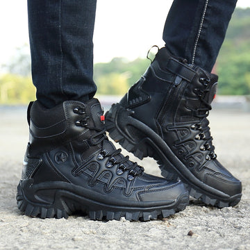 Alfredo | Zwarte militaire werklaarzen met antislip zool