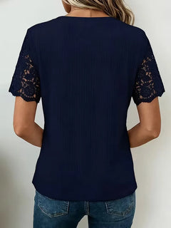 T-shirt met kantdetails