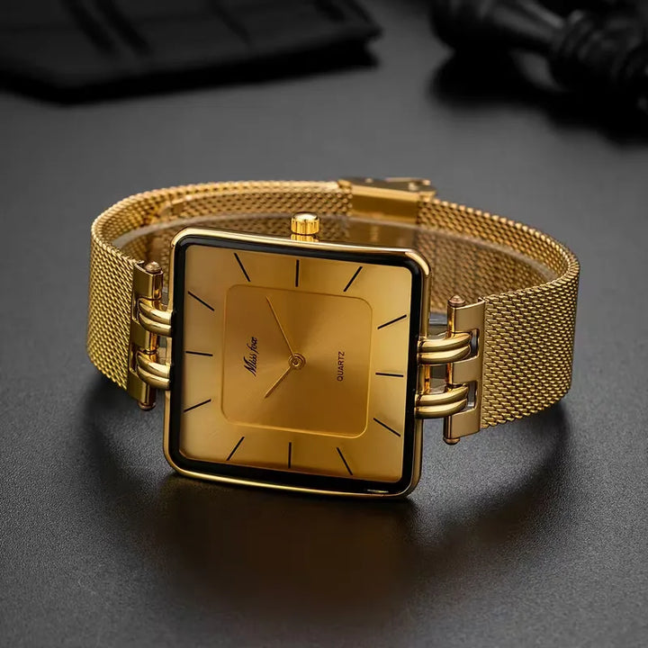 Analoge horloge met vierkante wijzerplaat