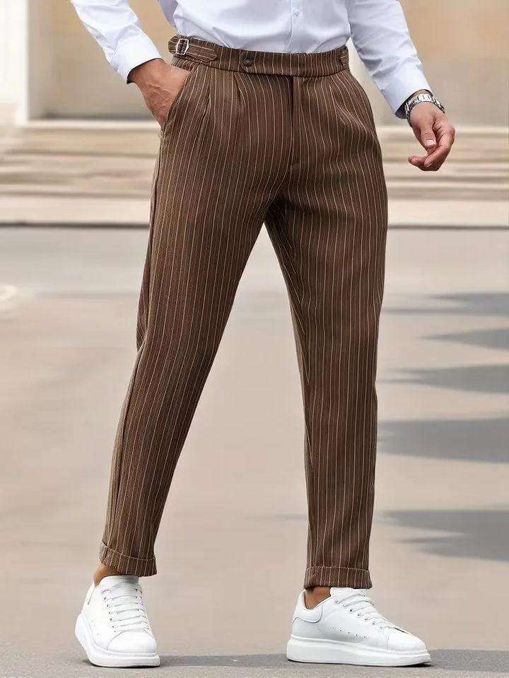 Slim fit pantalon met verticale strepen