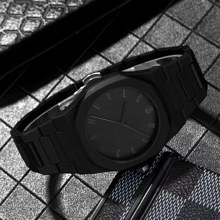Analoge horloge met plastic band