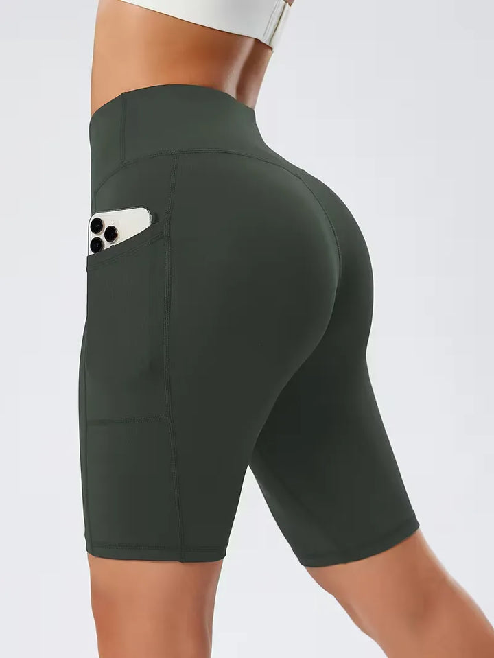 Slim-fit high-waisted shorts