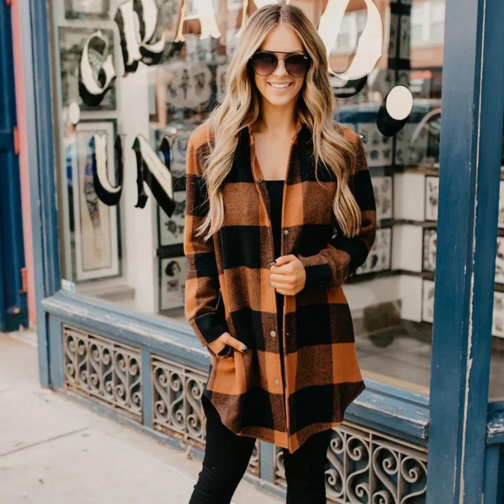 Cora- Modieus Geruit Overhemd in de kleur Oranje voor dames in stijl ideaal voor de herfst.