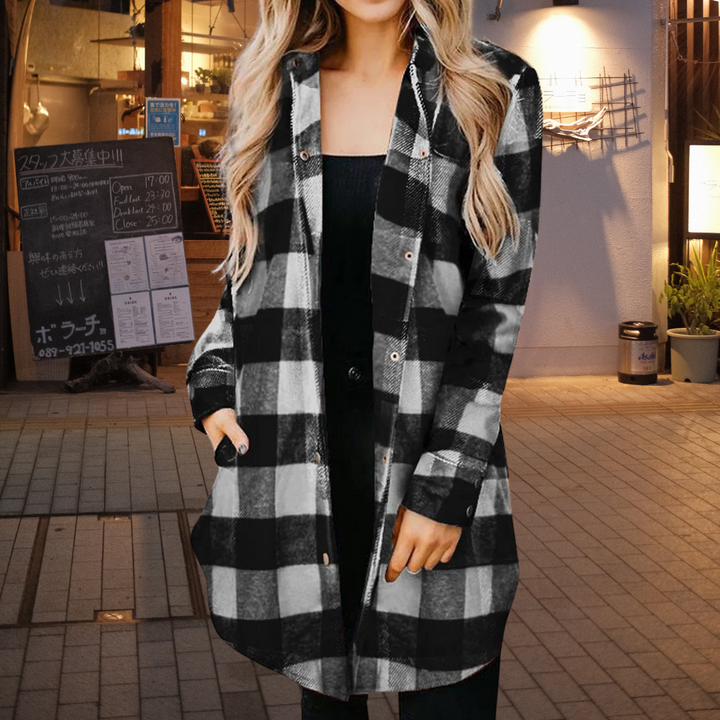 Cora- Modieus Geruit Overhemd in de kleur Zwart voor dames in stijl ideaal voor de herfst.