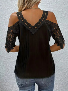 off-shoulder T-shirt met kant