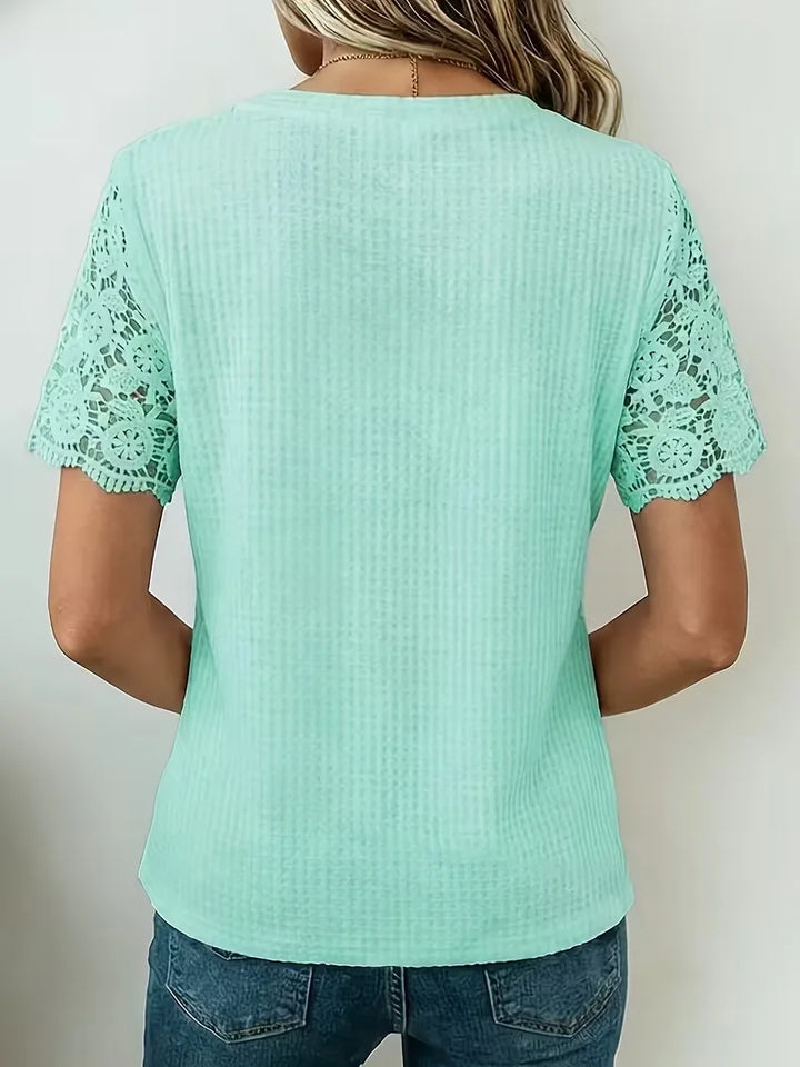 T-shirt met kantdetails