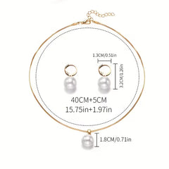 Ketting met parel en oorbellen