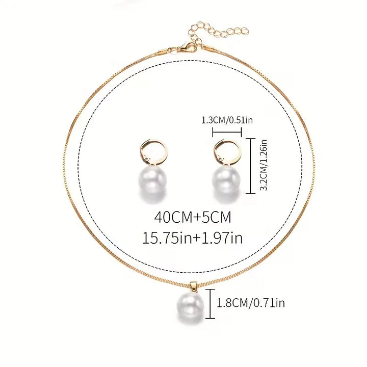 Ketting met parel en oorbellen