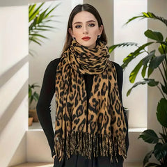 Winter sjaal met luipaardprint