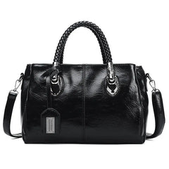 Grote leren tas - een perfecte combinatie van ruimte, luxe en elegantie. Gemaakt van hoogwaardig leer, met een ruim en georganiseerd interieur, is deze tas ideaal voor werk en vrije tijd. Voeg een vleugje praktische luxe toe aan elke outfit!
