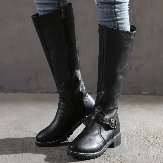 EMY | Prachtige dameslaarzen in de kleur Zwart voor dames in stijl ideaal voor de herfst.