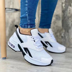 Ergonomische Sneakers voor Dames in de kleur Wit voor dames in stijl geschikt voor alle seizoenen.