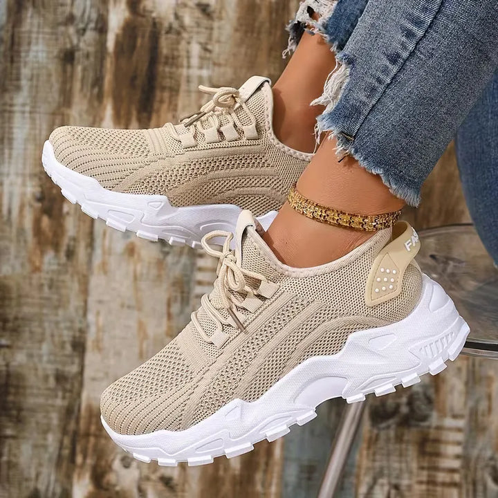 Lage sneaker met mesh bovenkant