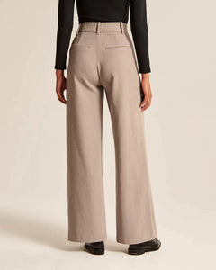 Femke | Elegante getailleerde damesbroek in de kleur Zwart voor dames in stijl ideaal voor de lente.