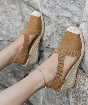 Fenne | Enkelband canvas espadrilles in de kleur Bruin voor dames in Beach stijl ideaal voor de lente.