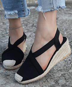 Fenne | Enkelband canvas espadrilles in de kleur Zwart voor dames in Beach stijl ideaal voor de lente.