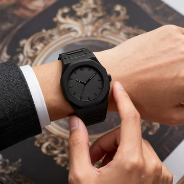Analoge horloge met plastic band