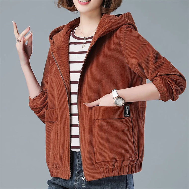 Fleur | Oversized corduroy jas in de kleur Caramel voor dames in Streetwear stijl ideaal voor de herfst.