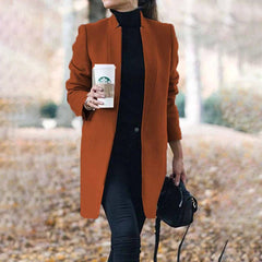 FLOORTJE | Elegante lente jas in de kleur Caramel voor dames in stijl ideaal voor de lente.