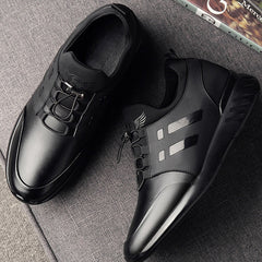 High Top Sole Sneaker in de kleur Zwart voor heren in stijl geschikt voor alle seizoenen.