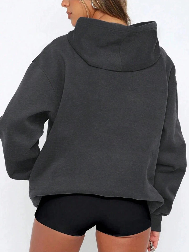 Oversized hoodie met drop shoulder ontwerp