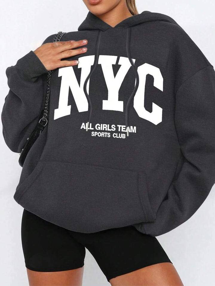Oversized hoodie met drop shoulder ontwerp