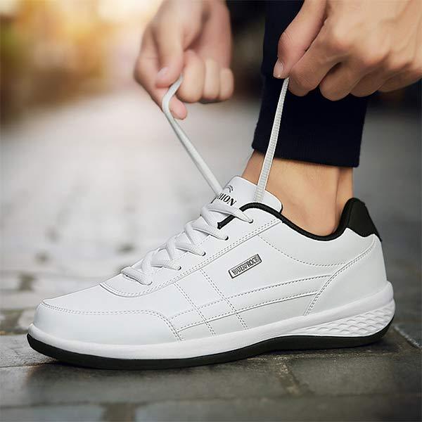Joost | Ultralichte heren sneakers in de kleur Blauw voor heren in Smart-casual stijl geschikt voor alle seizoenen.