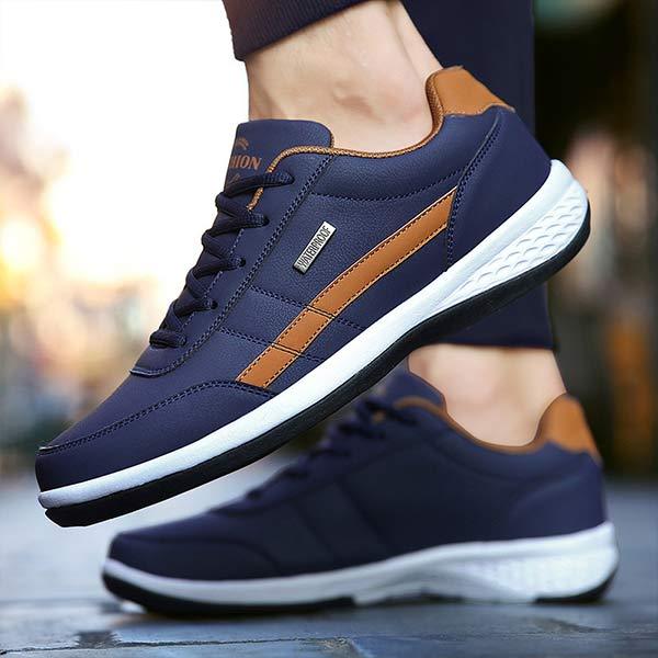 Joost | Ultralichte heren sneakers in de kleur Blauw voor heren in Smart-casual stijl geschikt voor alle seizoenen.