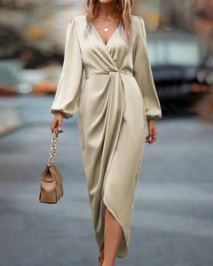 Kim | Elegante jurk met lantaarnmouwen en v-hals in de kleur Beige voor dames in stijl ideaal voor de herfst.