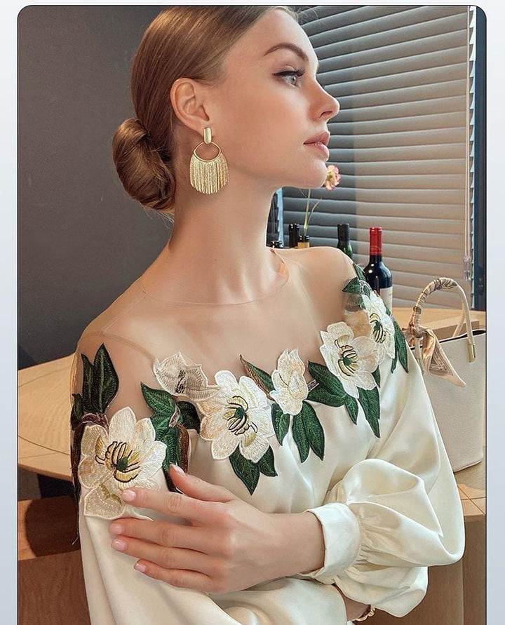 Lorenza- Bloemenpatroon Blouse in de kleur Crème voor dames in Formal stijl ideaal voor de lente.
