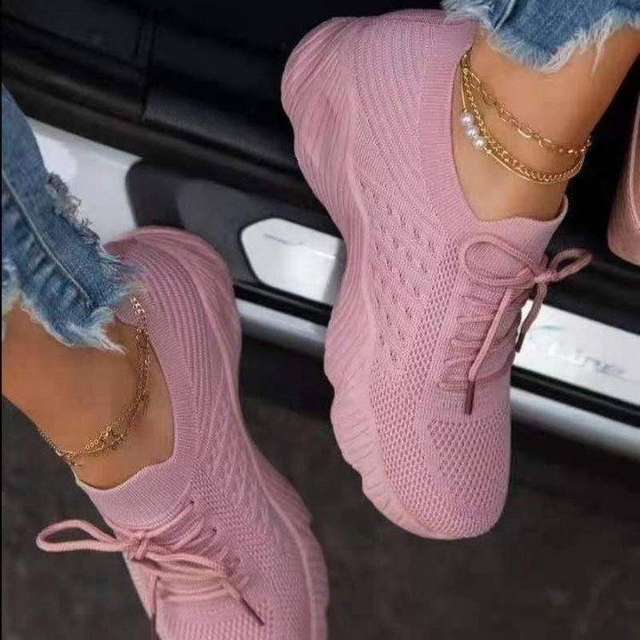 Lotte | Comfortabele damesschoenen in de kleur Roze voor dames in stijl geschikt voor alle seizoenen.