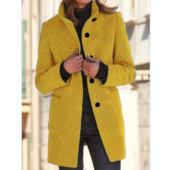 Lotte | Winddichte damesmantel met opstaande kraag in de kleur Bruin voor dames in Outdoor stijl ideaal voor de herfst.