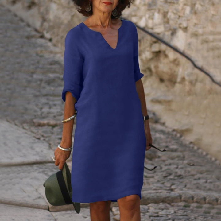 Lova | Stijlvolle zomerjurk in de kleur Donkerblauw voor dames in stijl ideaal voor de zomer.