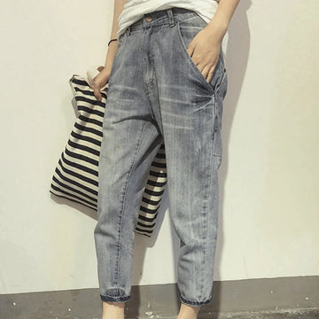Luna | Trendy en Comfortabele Jeans in de kleur Lichtblauw voor dames in stijl ideaal voor de lente.