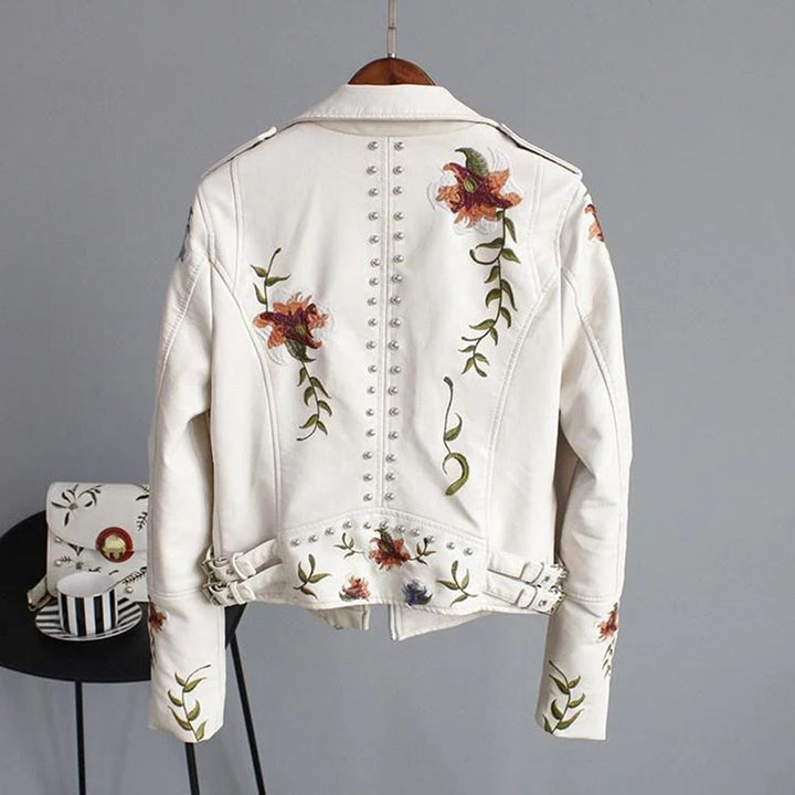 Maartje | Vrouwenjack met bloemen in de kleur Beige voor dames in stijl geschikt voor alle seizoenen.