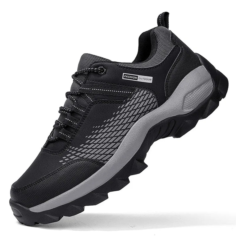 Mees | Comfortabele herenschoenen in de kleur Zwart voor heren in stijl geschikt voor alle seizoenen.