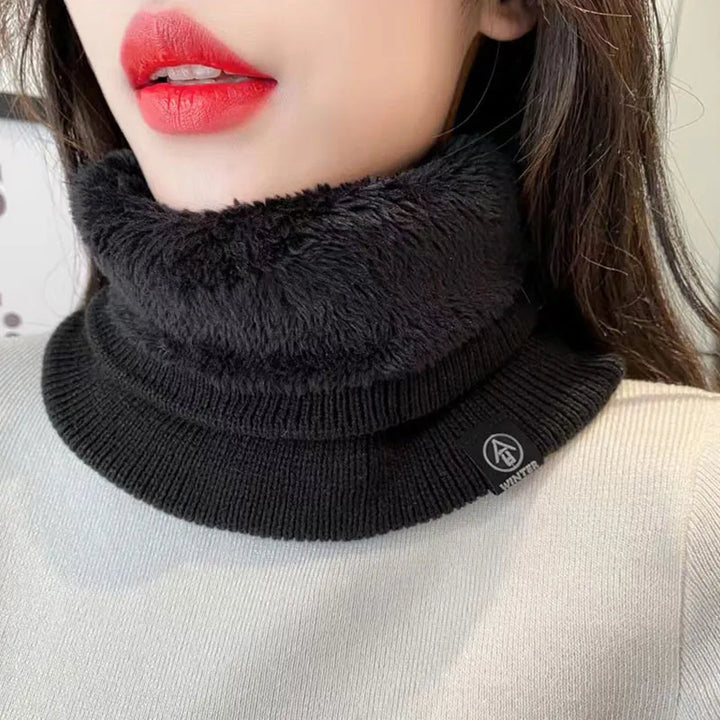 Mieke | Warme & stijlvolle nekwarmer in de kleur Zwart voor dames in Lounge stijl ideaal voor de winter