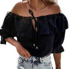 Nassira | Casual blouse met ruches in de kleur Zwart voor in stijl ideaal voor de zomer.