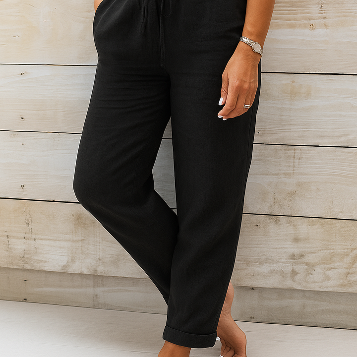 Luxe linnen damesbroek - ideaal voor een trendy en comfortabele look. Gemaakt van hoogwaardige linnen stof met een moderne snit voor tijdloze elegantie.