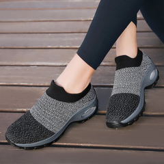 Ondersteunende schoenen met voetboogsteun in de kleur Grijs voor dames in stijl geschikt voor alle seizoenen.
