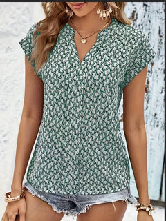 Patricia- Stralende Damesblouse in de kleur Groen voor dames in stijl ideaal voor de lente.
