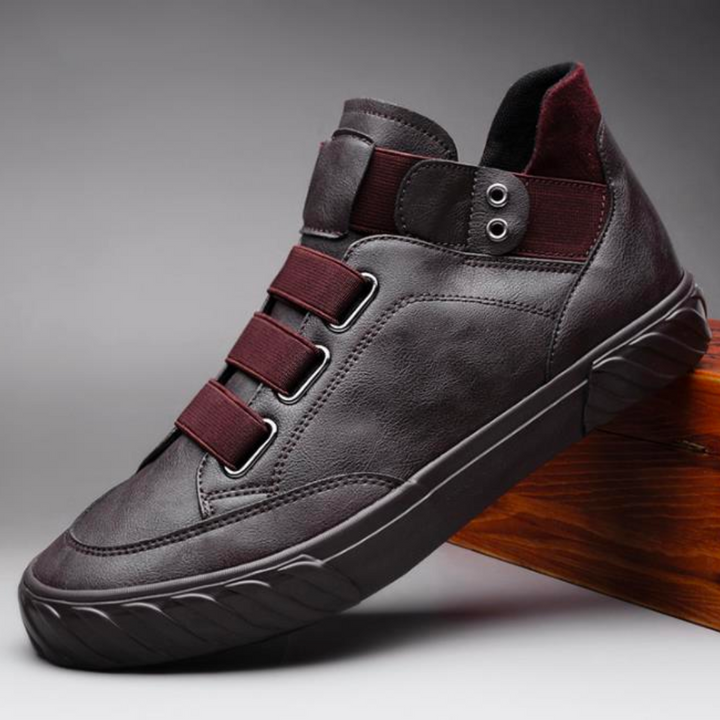 Rodri | Comfortabele heren schoenen in de kleur Bruin voor heren in stijl geschikt voor alle seizoenen.