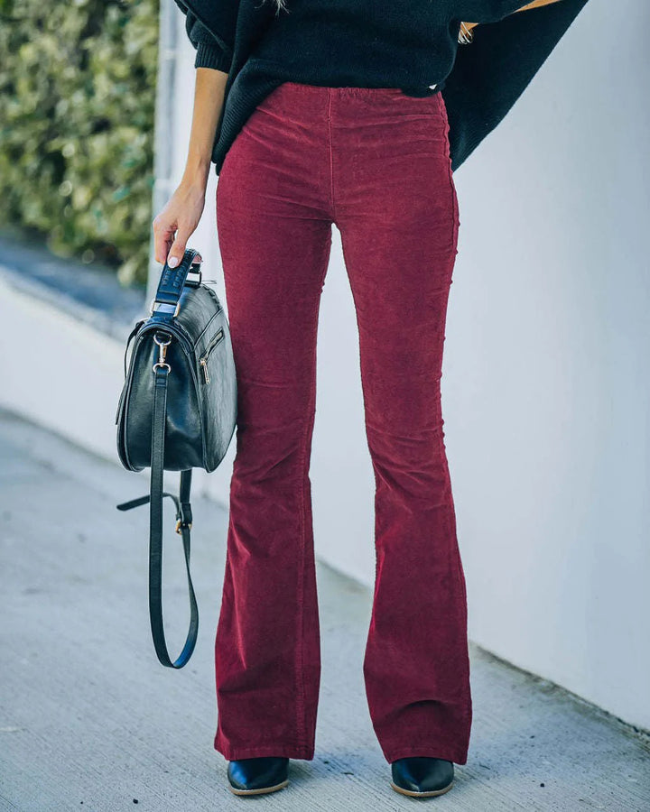 Ruby | High waist flare pants voor dames in de kleur Bordeaux voor dames in stijl ideaal voor de lente.