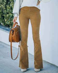 Ruby | High waist flare pants voor dames in de kleur Khaki voor dames in stijl ideaal voor de lente.