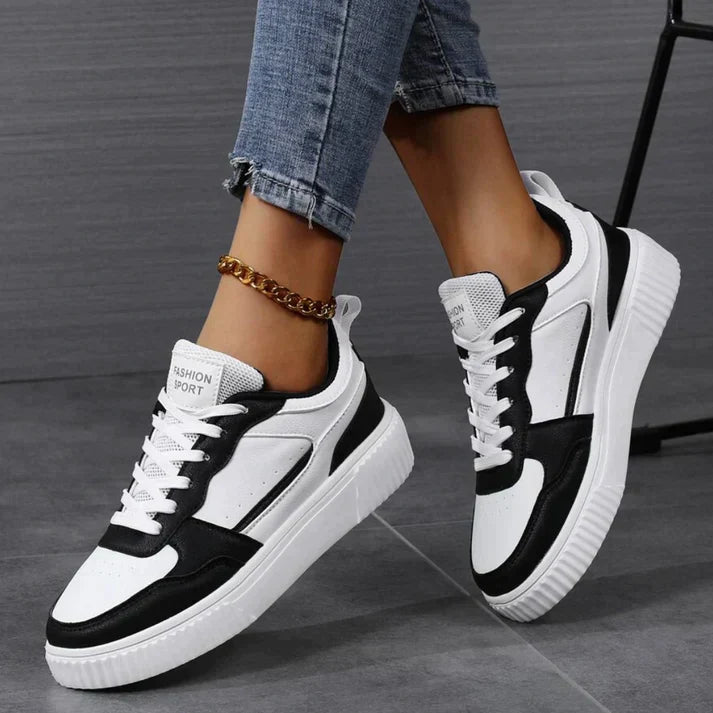 Sophie | Stijlvolle en comfortabele sneakers in de kleur Zwart voor dames in stijl geschikt voor alle seizoenen.