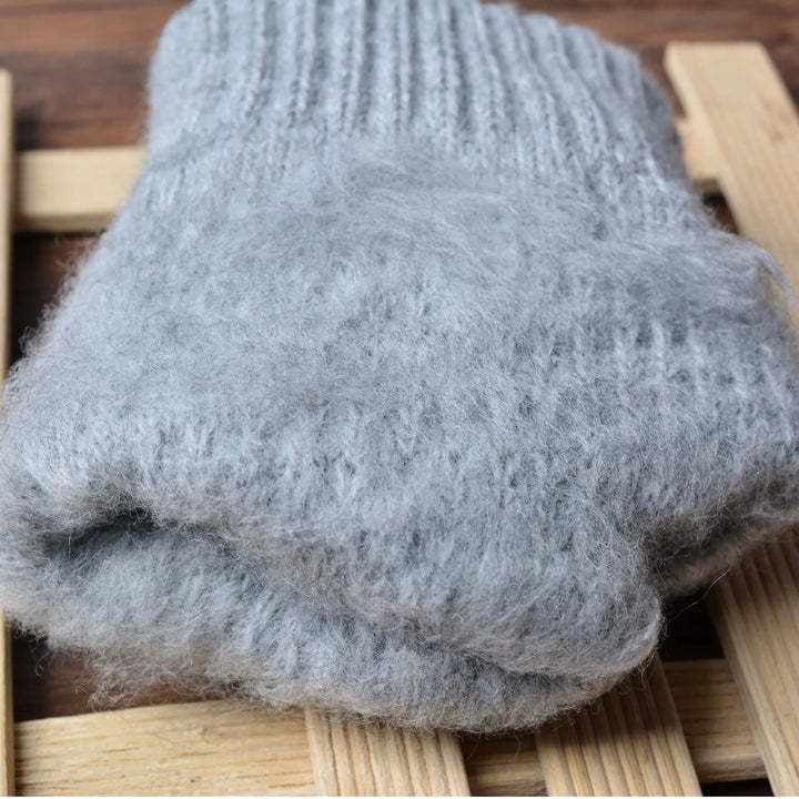 Sophie | Stijlvolle en functionele gebreide handschoenen in de kleur Zwart voor dames in stijl ideaal voor de winter