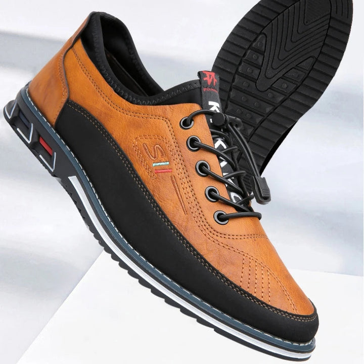 Thijs | Stijlvolle Oxford herenschoenen met veters in de kleur Bruin voor heren in Smart-casual stijl ideaal voor de lente.