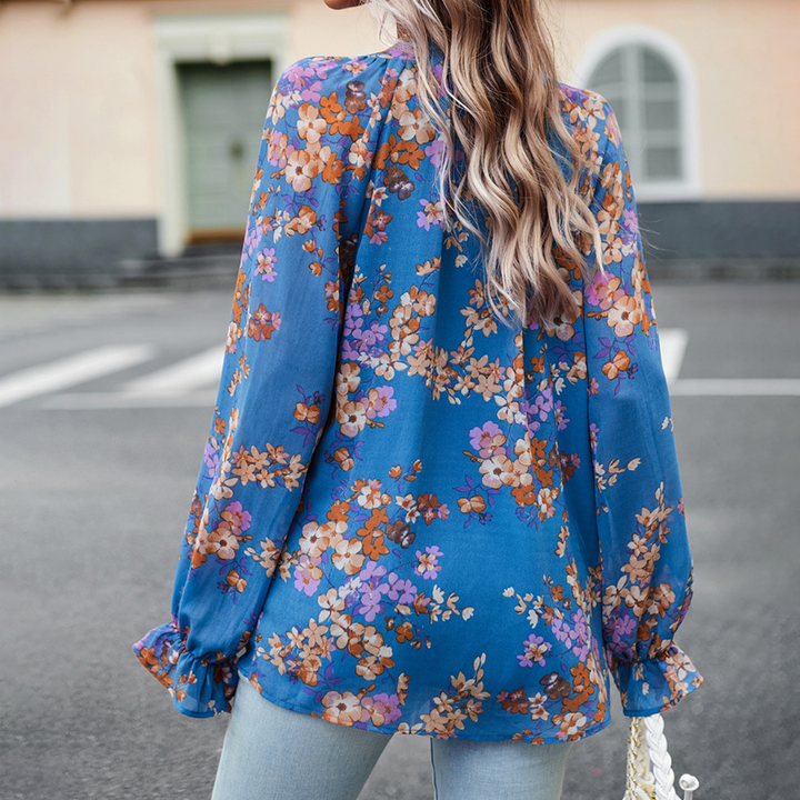 Yra | Zomer Bloemenprint Blouse in de kleur Beige voor in stijl ideaal voor de lente.