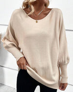 Effenkleurige blouse met een ronde halslijn in de kleur Beige voor dames in stijl ideaal voor de herfst.