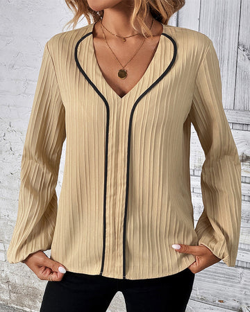 Elegante top met lange mouwen in de kleur Goud voor dames in stijl ideaal voor de herfst.